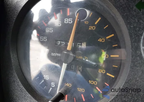 1984 Chevrolet Camaro из США, поврежденный, VIN 1G1AP87G9EL176268